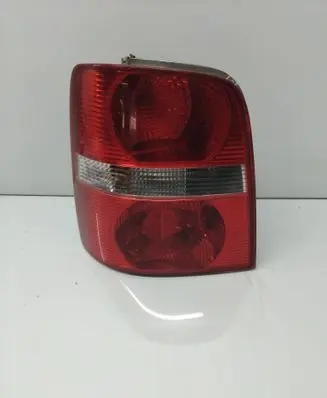 Volkswagen Touran I Rear/tail lights 1T0945257A