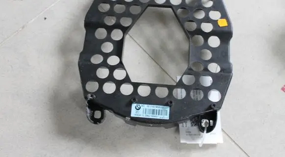 BMW X5 E70 Subwoofer grill/trim 65139218695