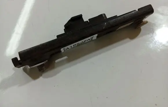 Renault Espace - Grand espace IV Seat belt adjustment rail 057166A