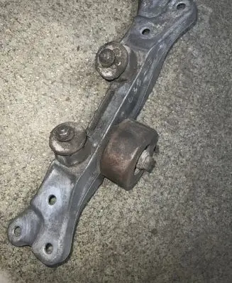 BMW 3 E46 Gearbox mounting bracket 1093446