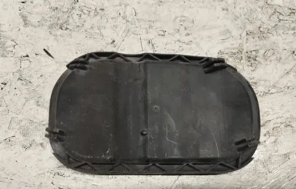 Volvo V50 Headlight/headlamp dust cover 1305239243
