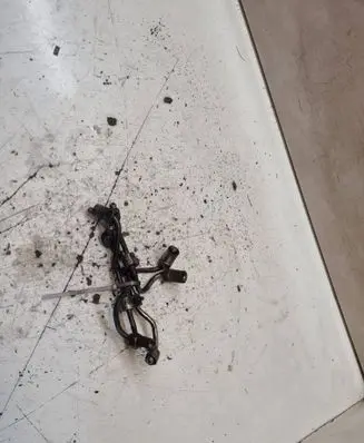 Fuel injector supply line/pipe