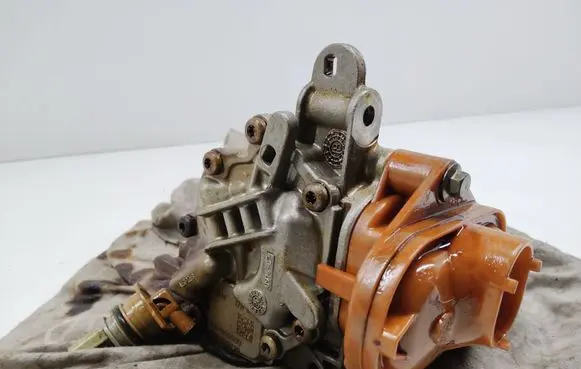 Mercedes-Benz A W177 Oil pump 150007372R