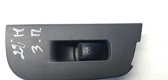 Hyundai Elantra Electric window control switch 935782D000
