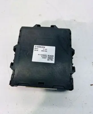 Volvo XC40 Gearbox control unit/module 31686384
