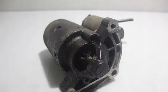 Citroen C3 Starter motor M002T13081