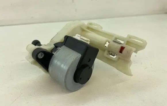 Volkswagen PASSAT CC Headlight level adjustment motor 54ABB04N T3522J03 3108291