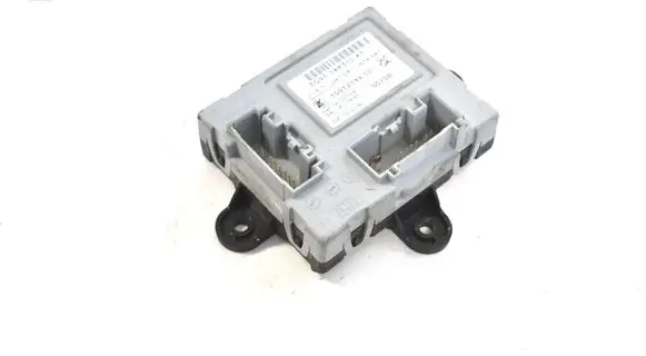 Volkswagen PASSAT B6 Door control unit/module 7G9T14B533KF