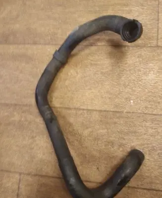 Volkswagen Golf V Engine coolant pipe/hose