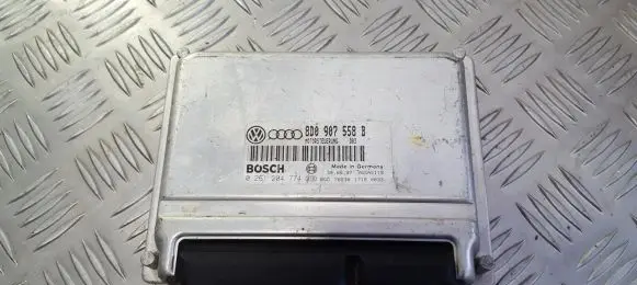 Audi A4 S4 B5 8D Engine control unit/module 8D0907558B 0261204774