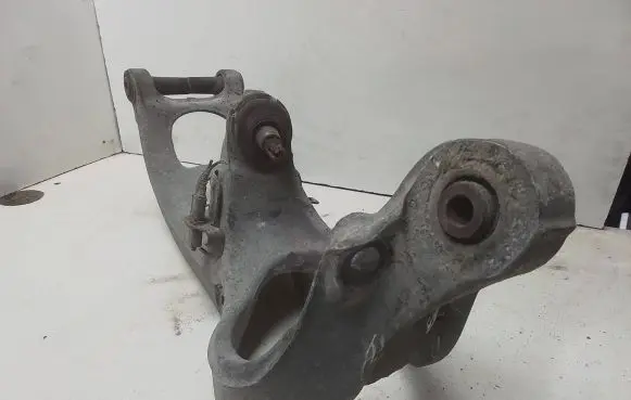 Peugeot 407 Front lower control arm/wishbone 9644552280