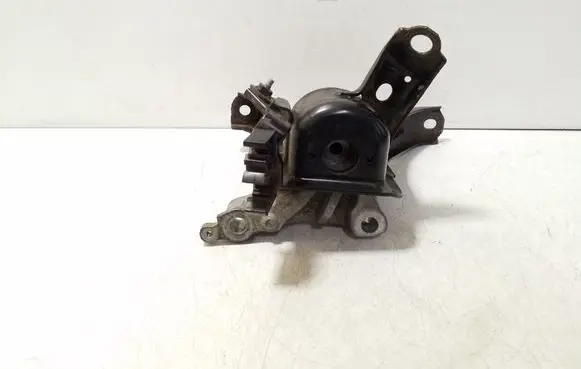 Engine mount bracket