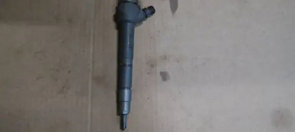 Skoda Octavia Mk3 (5E) Fuel injector 04L130277G 04L130277AJ