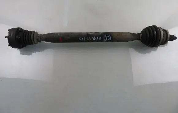 Volkswagen Polo IV 9N3 Front driveshaft