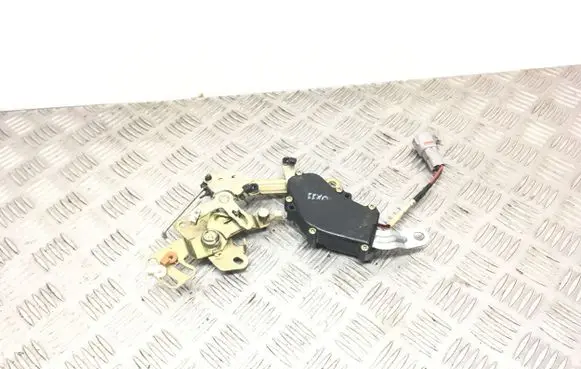 Toyota Hiace (H100) Sliding door lock 11291E152