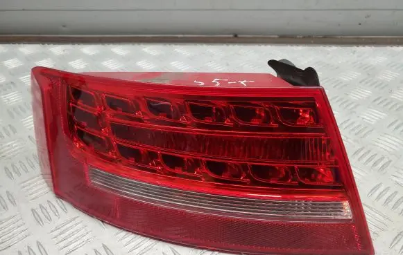 Audi S5 Rear/tail lights 8T0945095E