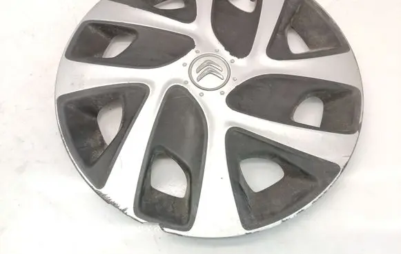 Citroen C3 R16 wheel hub/cap/trim 9673481880 9773689180