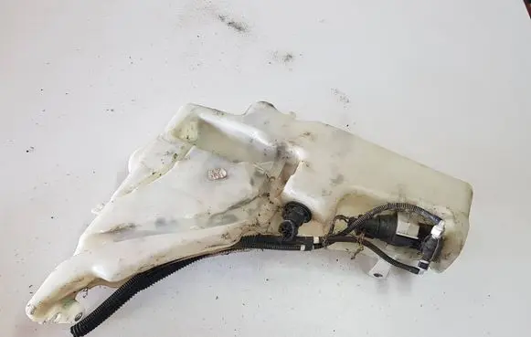 Audi A4 S4 B8 8K Windshield washer fluid reservoir/tank 8T0955453BIAUTPI 8T0955453B