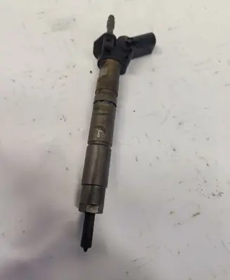 Mercedes-Benz ML W164 Fuel injector A6420701187