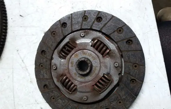 Opel Astra F Pressure plate 