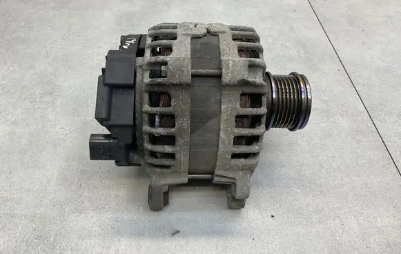 Audi A3 S3 8V Generator/alternator 04L903023K