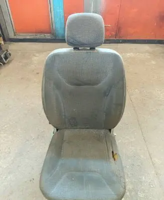 Renault Trafic II (X83) Front driver seat 