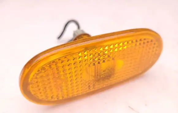Mercedes-Benz Sprinter W906 Front fender indicator light A0038202956