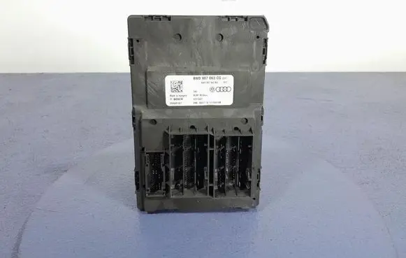 Audi Q7 4L Comfort/convenience module 8W0907063CG
