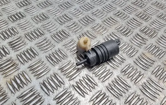 Opel Astra G Windscreen/windshield washer pump