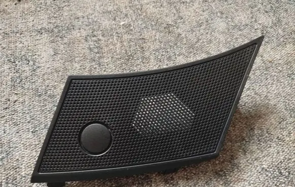 Nissan Qashqai+2 Side speaker trim/cover K77770 P10530