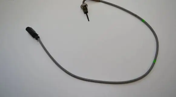 Mercedes-Benz ML W163 Oil temperature sensor 04L906088EA