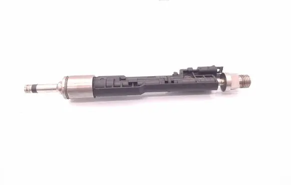 BMW 5 F10 F11 Fuel injector 13647639994