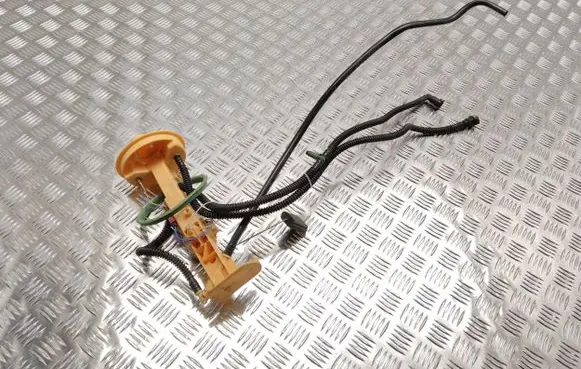 BMW X6 F16 Fuel level sensor 7164316