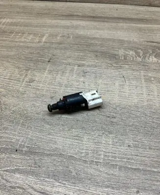 Peugeot 307 Brake pedal sensor switch 9643478880