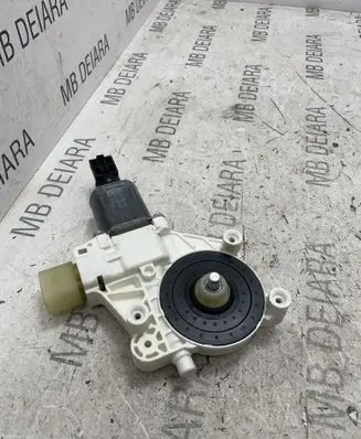 BMW 4 F36 Gran coupe Rear door window regulator motor 7046032