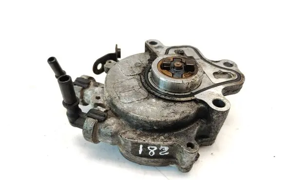 Peugeot 607 Vacuum pump 4R8Q2A451AE