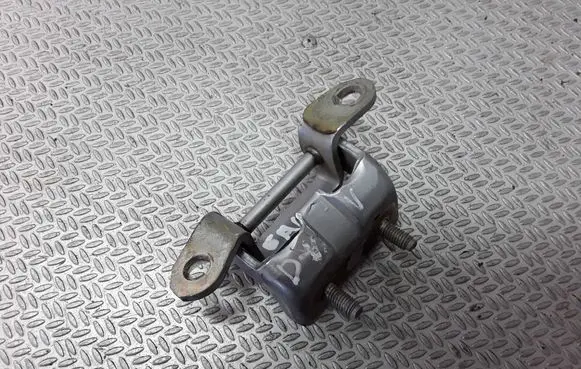 Nissan Primera Rear door upper hinge