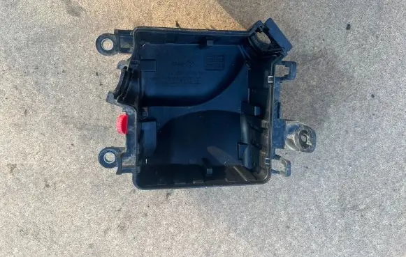 Renault Zoe Fuse module 284B03998R