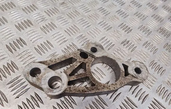 Ford Mustang Mach-E Engine mounting bracket LJ9C5A095AD