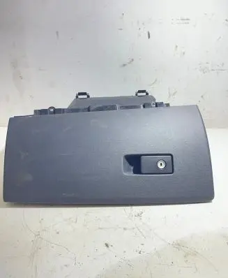 Volvo V70 Glove box 39891975