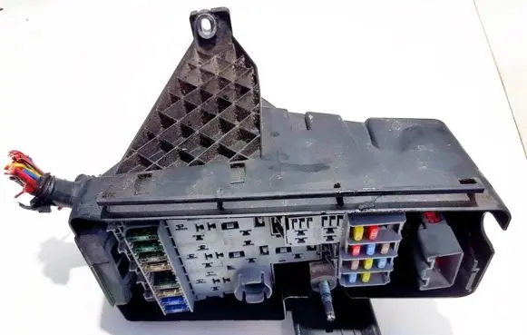 Volvo XC90 Fuse box set 30728133 31268442