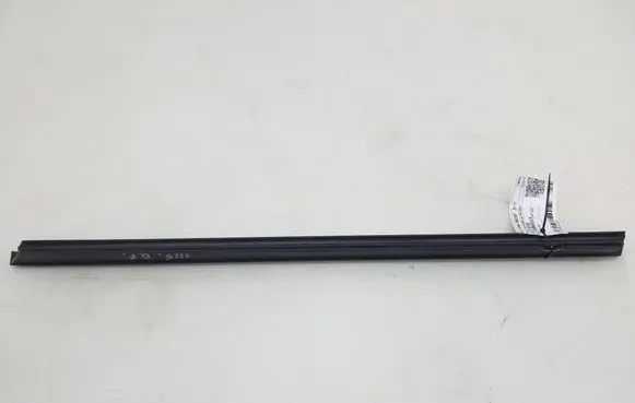 Mercedes-Benz C W204 Front door trim bar A2047250165