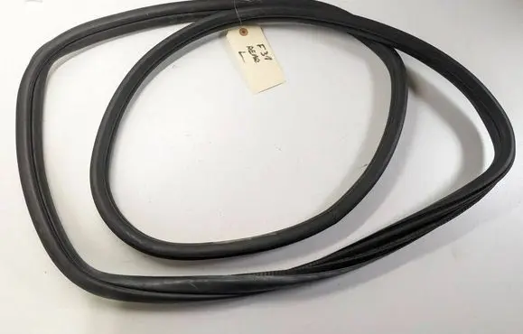 BMW 3 F30 F35 F31 Rear door rubber seal (on body) 7258336