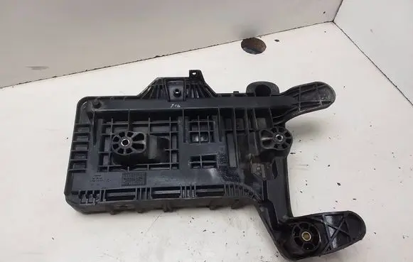 Battery box tray