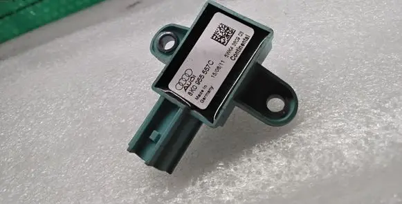 Audi A4 S4 B8 8K Airbag deployment crash/impact sensor 8K0955557C