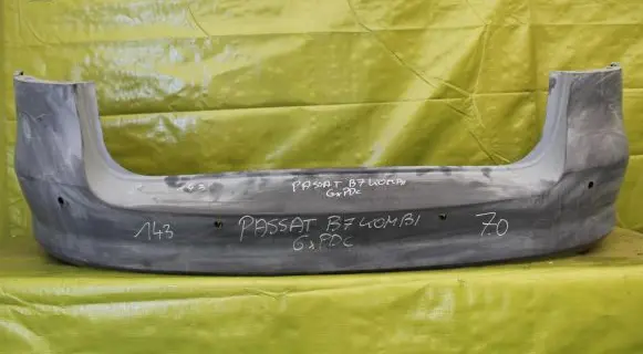 Volkswagen PASSAT B7 Front bumper 000369
