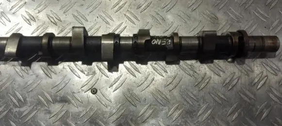 Renault Laguna I Camshaft 