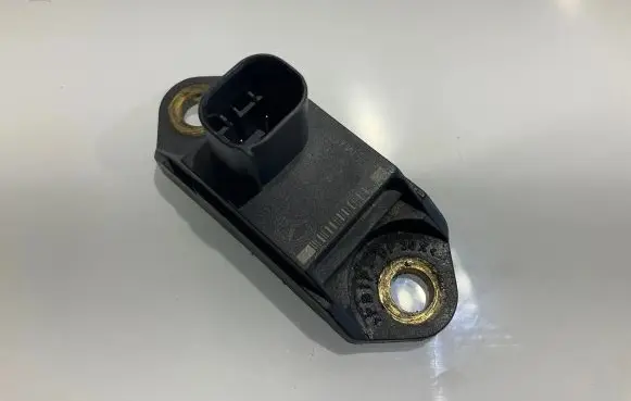 Mercedes-Benz E W211 Airbag deployment crash/impact sensor 0025426918