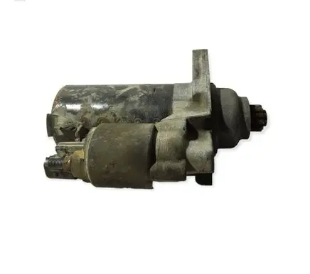 Skoda Fabia Mk2 (5J) Starter motor 1005831660