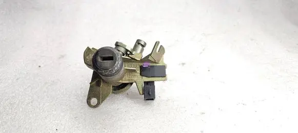Audi A4 S4 B6 8E 8H Tailgate exterior lock 8E0827573